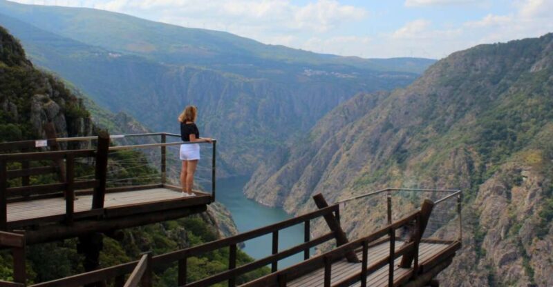 From Santiago: Ribeira Sacra Tour & Boat Trip - Transportation and Inclusions