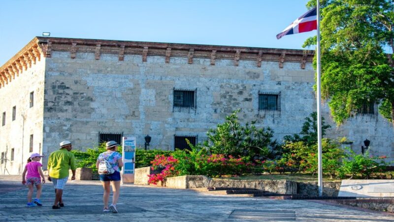 From Santo Domingo: Full Day Historical Tour With Lunch - Souvenir Shopping