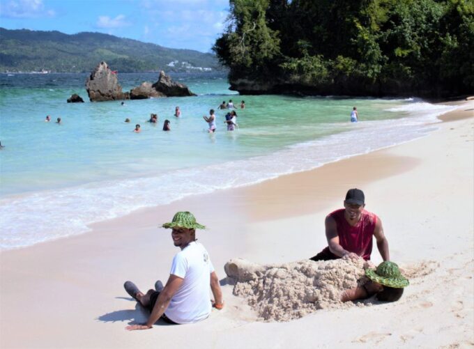 From Santo Domingo: Whale Watching & Cayo Levantado - Frequently Asked Questions