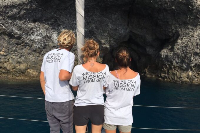 From Santorini: Cruise With Thirasia Walking Tour and Lunch - Dining and Refreshments