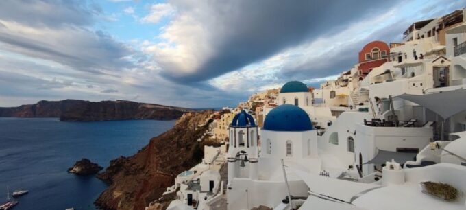From Santorini: Guided Oia Morning Tour With Breakfast - Breakfast in Imerovigli