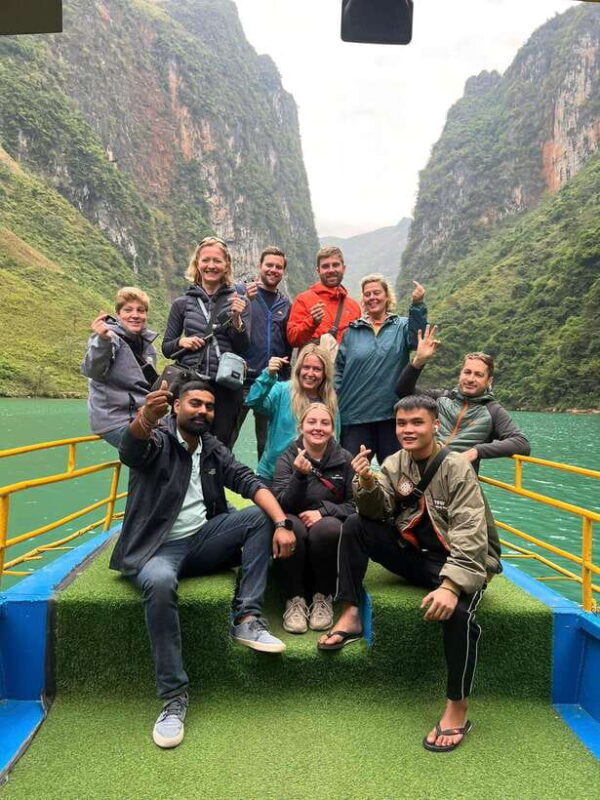 FROM SAPA 3-DAY HA GIANG LOOP WITH EASY RIDER - Discovering the Wonders of Dong Van Market and Ma Pi Leng Pass
