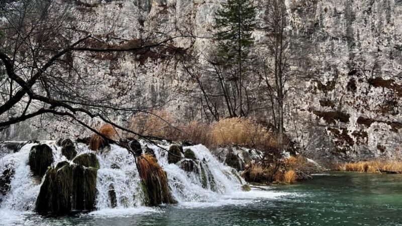 From Sarajevo: One-Way Transfer to Zagreb & Plitvice Lakes - Experience and Comfort