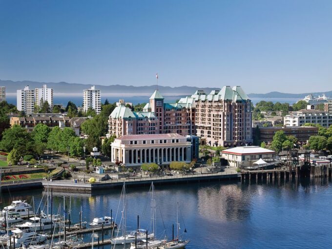From Seattle: Ferry Day Trip From Seattle to Victoria RT - Customer Feedback