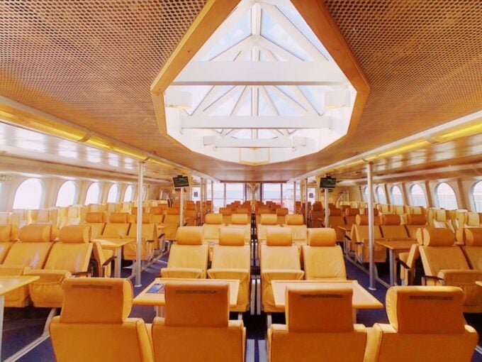 From Seattle: Ferry Day Trip From Seattle to Victoria RT - Package Inclusions and Exclusions