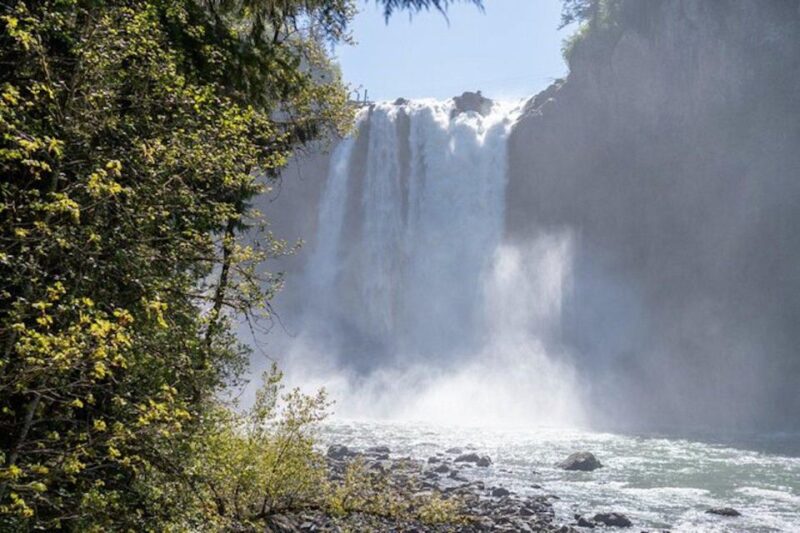 From Seattle: Visit Snoqualmie Falls and Hike to Twin Falls - Hiking Difficulty and Accessibility