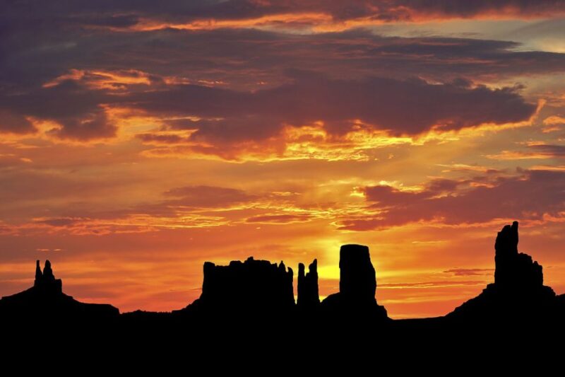 From Sedona or Flagstaff: Full-Day Monument Valley Tour - Group Size and Language