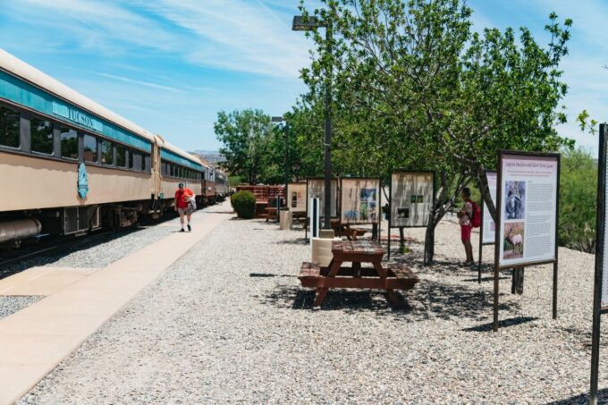 From Sedona: Sightseeing Railroad Tour of Verde Canyon - Getting to the Depot