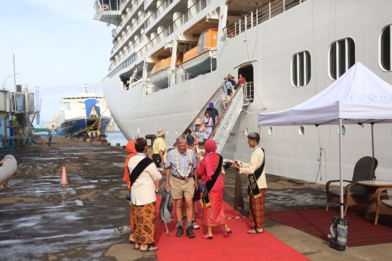 From Semarang Port: Borobudur Temple Private Shore Excursion - Detailed Itinerary