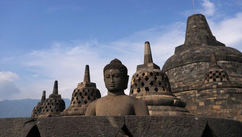 From Semarang Port: Explore Borobudur Temple - Key Points