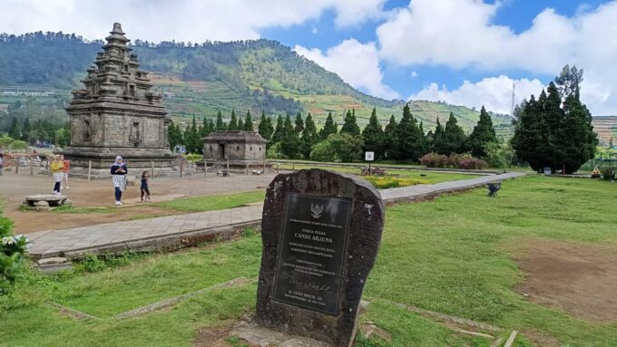 FROM SEMARANG: TRIP TO DIENG SUNRISE/CRATER/COLOR LAKE VIEW - Starting Location and Duration