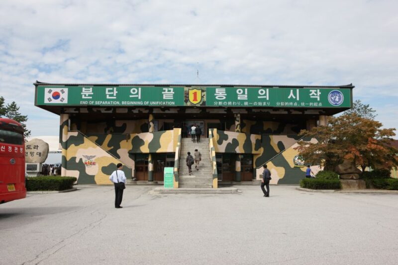 From Seoul: Guided Trip to DMZ, Camp Greaves or 3rd Tunnel - Tour Duration and Live Guide