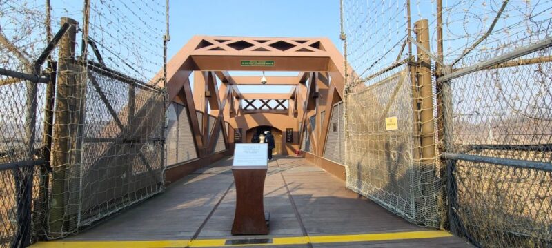 From Seoul: Guided Trip to DMZ, Camp Greaves or 3rd Tunnel - Reunification Symbol and Imjingak Peace Gondola