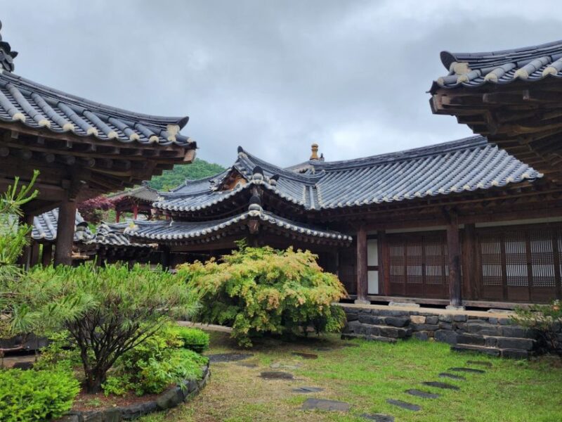 From Seoul: Suwon Hwaseong Fortress and Folk Village Tour - Exploring Korean Folk Village