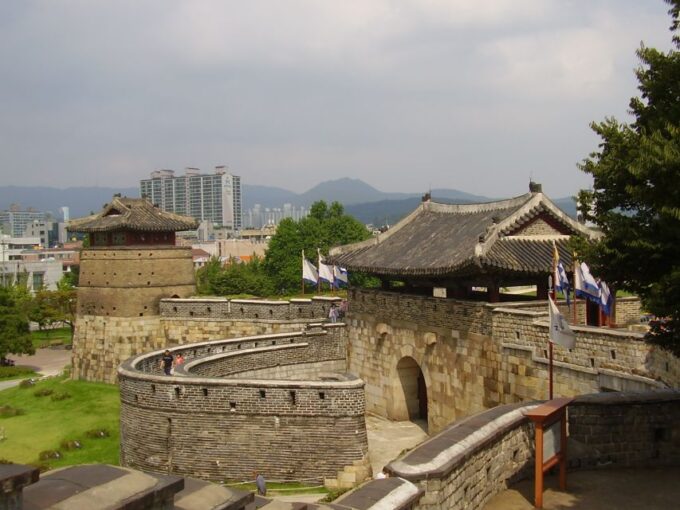 From Seoul: Suwon Hwaseong Fortress and Folk Village Tour - Experiencing Korean Culture and History