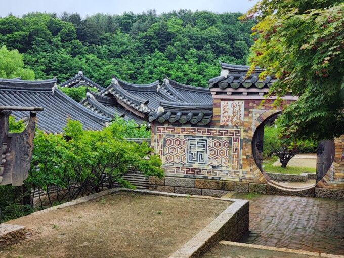 From Seoul: Suwon Hwaseong Fortress and Folk Village Tour - Frequently Asked Questions