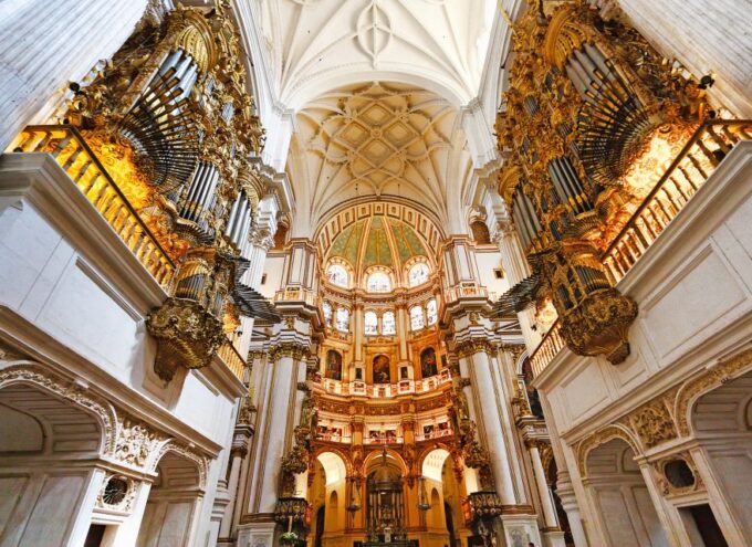From Seville: Private Transfer to Granada and Cordoba Tour - Important Tour Information