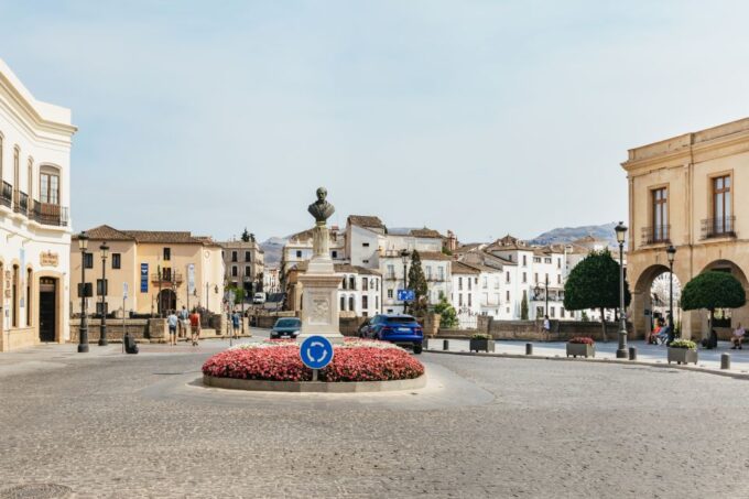 From Seville: Pueblos Blancos and Ronda Full-Day Trip - Discovering Ronda