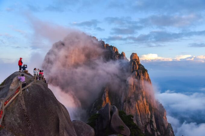From Shanghai: 3-Day Private Huangshan Mount Tour& Peak Stay - Tunxi Old Town Experience