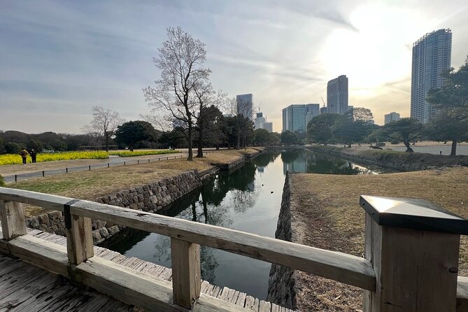 From Shimbashi to Hama Rikyu Gardens Walking Tour - Crossing the Otemon Bridge