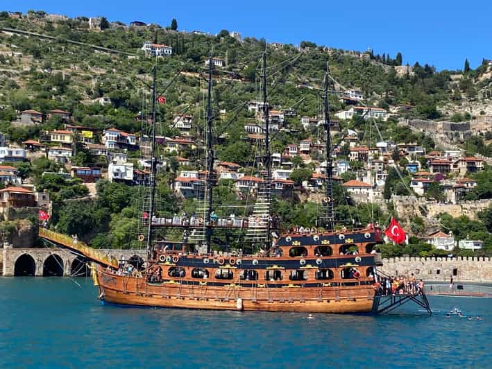 From Side: Pirate Boat Tour to Alanya With Lunch - Itinerary and Activities