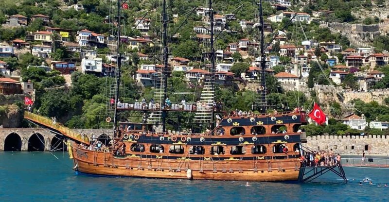 From Side: Pirate Boat Tour to Alanya With Lunch - Experience Highlights