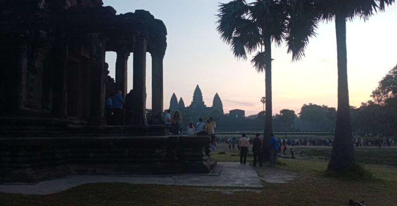 From Siem Reap: Angkor Wat Sunrise & Lost City Private Tour - Tour Features