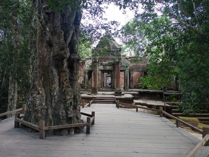 From Siem Reap: Angkor Wat Sunrise & Lost City Private Tour - Exploring Angkor Wat