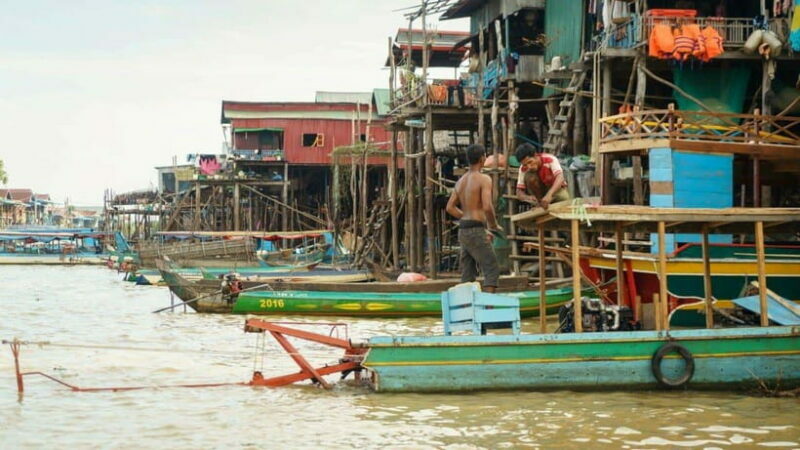 From Siem Reap: Kampong Phluk Floating Village Tour by Boat - A Deep Dive into the Kampong Phluk Tour
