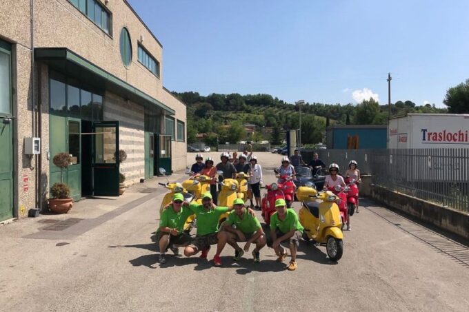 From Siena/Badesse: Vespa & Chianti Tour in the Tuscan Hills - Vespa Scooter Rental