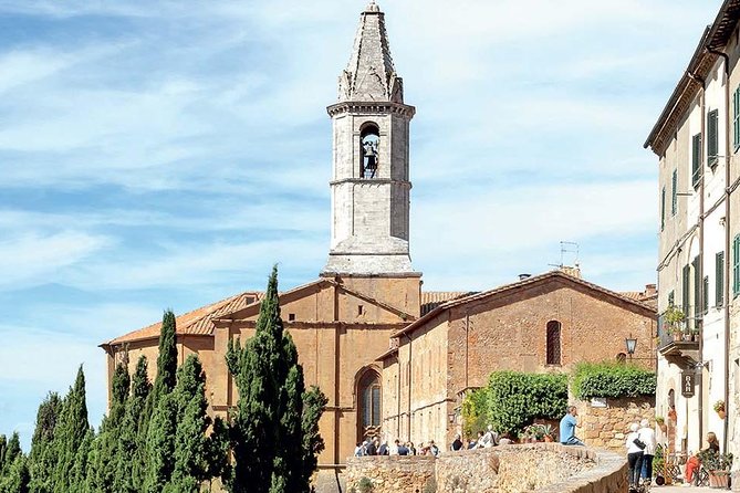 From Siena: Pienza and Montepulciano Wine Tour - Exploring Montepulciano