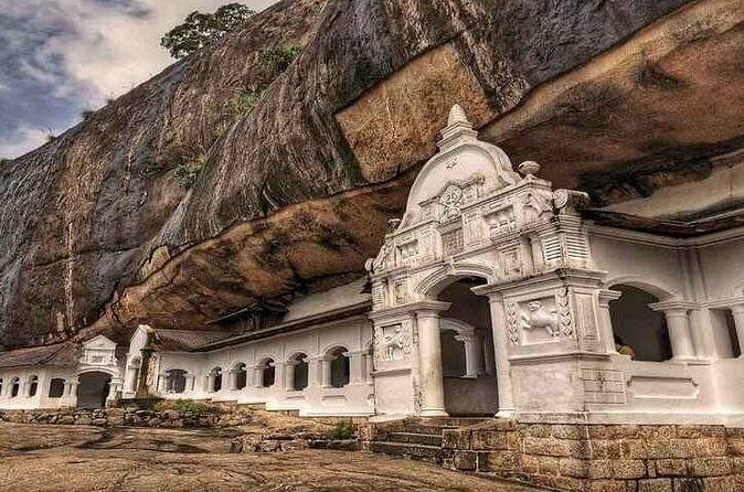 From Sigiriya to Kandy Transfer by Private Comfortable Car - FAQs