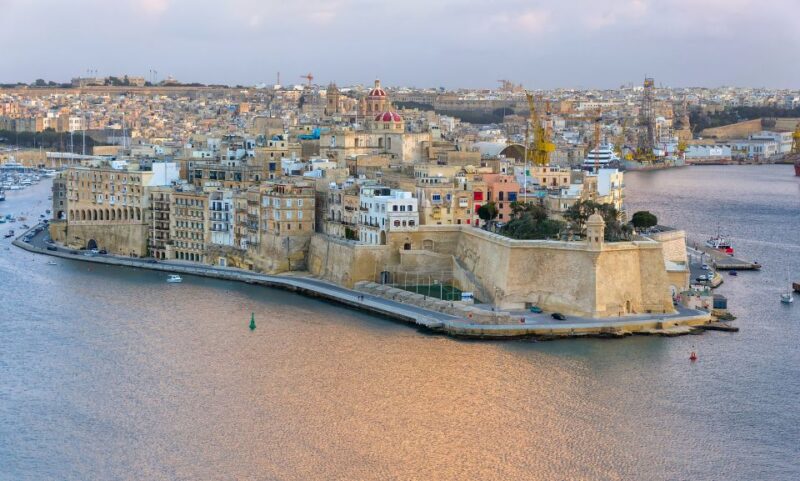 From Sliema: Cruise Around Maltas Harbours & Creeks - Key Points