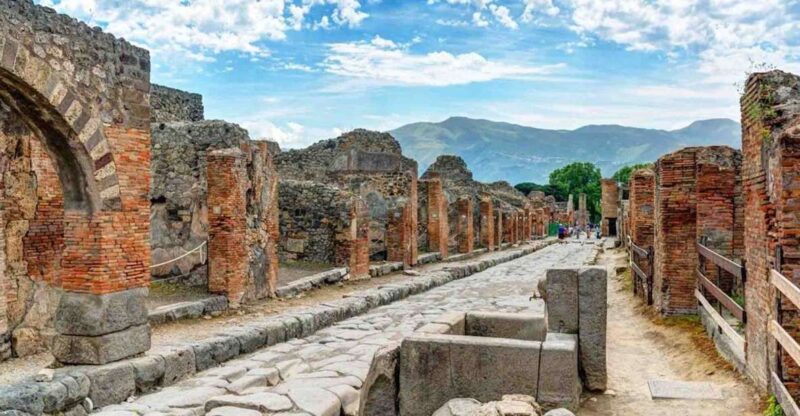 From Sorrento: Pompeii and Vesuvius Tour by Express Train - Transportation Details