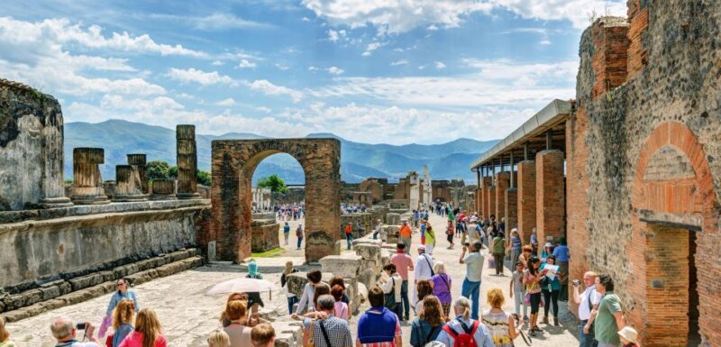 From Sorrento: Pompeii With an Archaeological Guide & Ticket - Itinerary Highlights