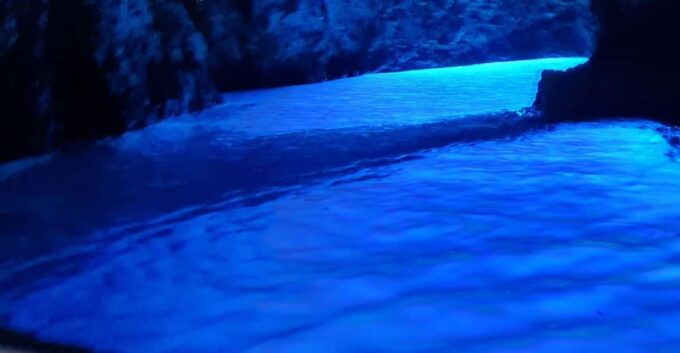 From Split: 6 Islands and Blue Cave Private Boat Tour - Carpe Diem Sunset Stop