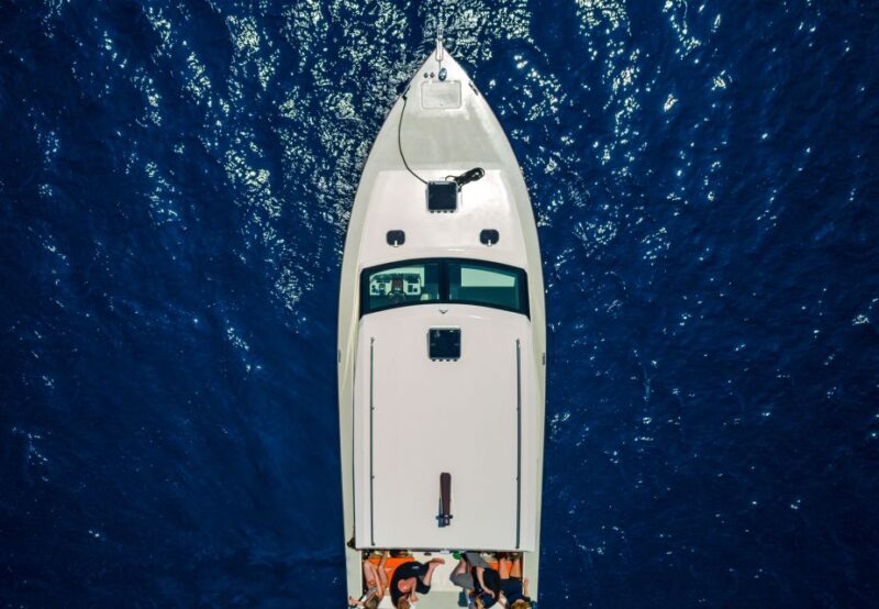 From Split: Blue Cave and Hvar by Luxury Boat - Exploring the Blue Cave