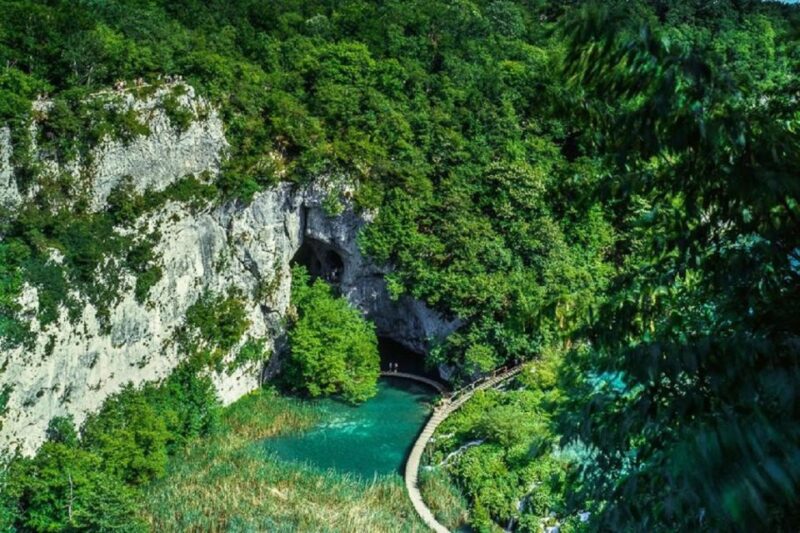 From Split or Trogir: Plitvice Lakes Trip With Entry Ticket - Important Information