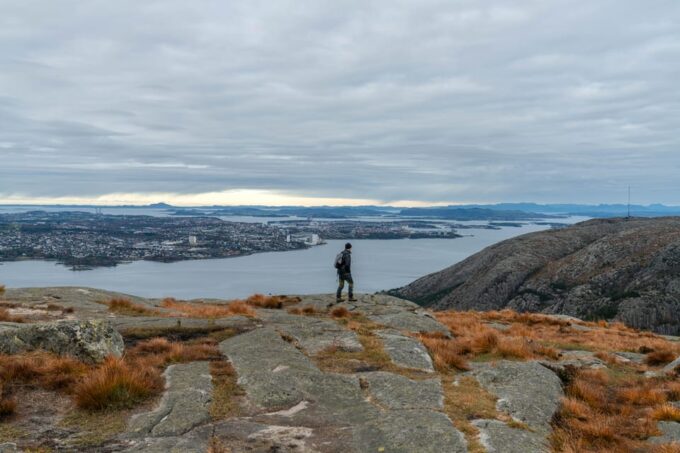 From Stavanger: Guided Tour to Månafossen and Dalsnuten - Recommended Attire