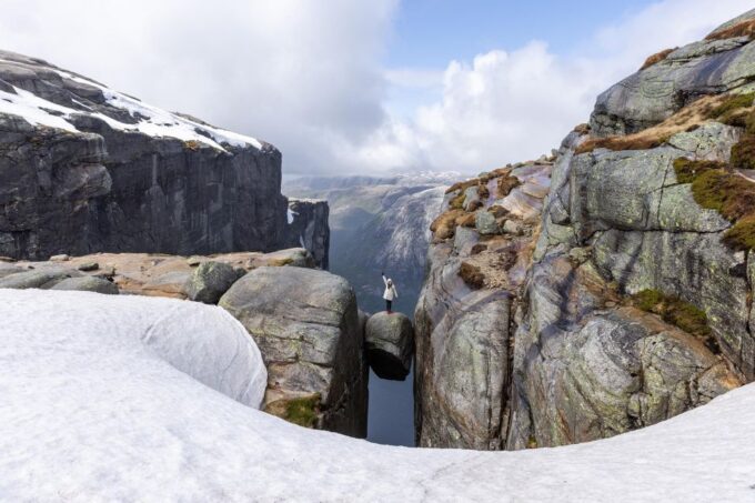 From Stavanger: Off-Season Guided Hike to Kjerag - Gear and Equipment Rental