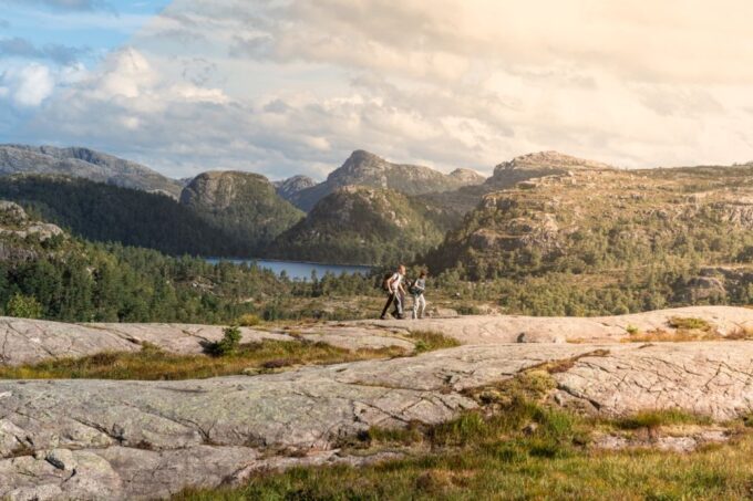 From Stavanger: Pulpit Rock Guided Hike With Pickup - Booking and Cancellation