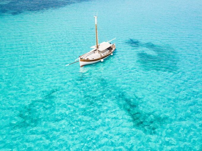 From Stintino: Asinara Vintage Sailing Boat Tour With Lunch - Cala Del Bianco