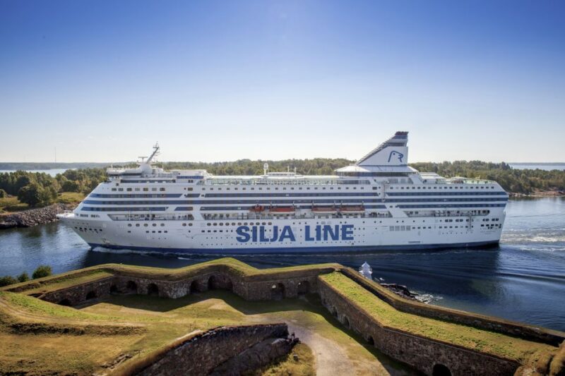 From Stockholm: 3-Day Return Cruise to Helsinki & Breakfast - Onboard Dining Experiences
