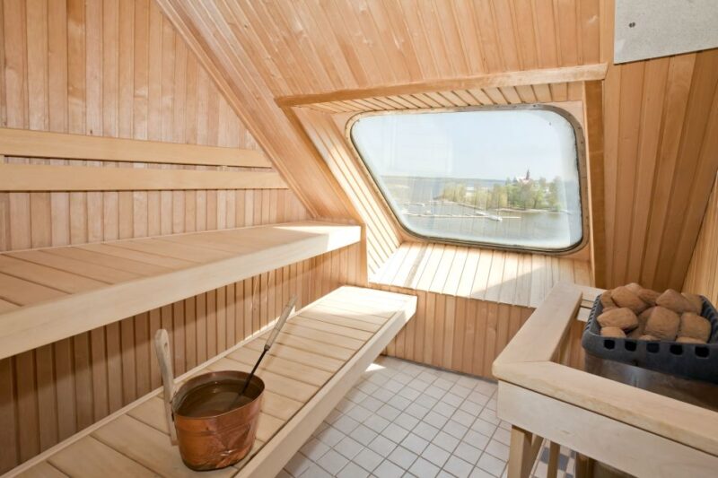 From Stockholm: 3-Day Return Cruise to Helsinki & Breakfast - Onboard Dining Experiences