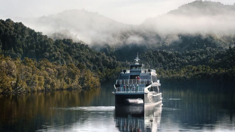 From Strahan: Evening Dinner Cruise on the Gordon River - Visiting Hells Gates