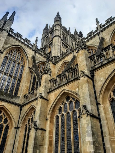 From Stratford-on-Avon/Moreton-in-Marsh: Bath & Stonehenge - Group Size and Guide