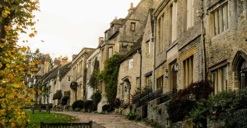 From Stratford-on-Avon/Moreton-in-Marsh: Secret Cotswolds - Experiencing Local Guidance