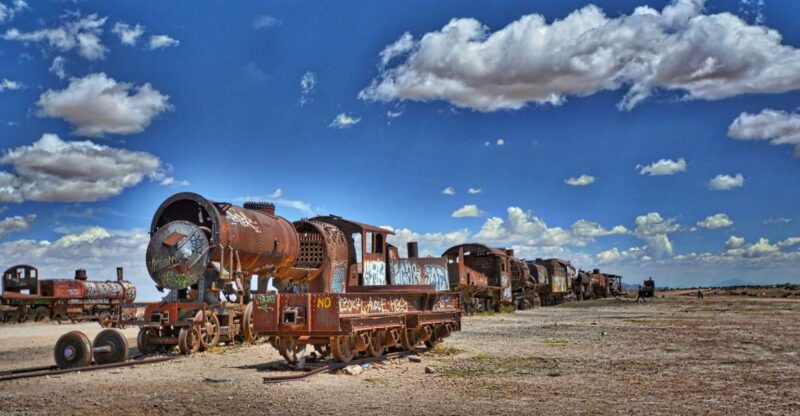 From Sucre: Tour in English Uyuni Salt Flat Tour 2 Days - Included in the Tour