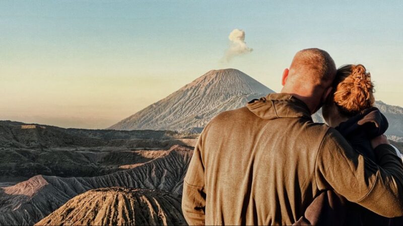From Surabaya or Malang: Bromo Sunrise Overnight 2D - Itinerary and Activities