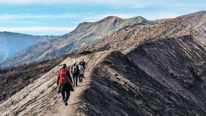 From Surabaya or Malang: Mount Bromo & Tumpak Sewu 2D - Frequently Asked Questions